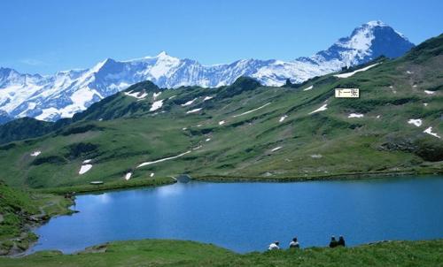 夏天去川藏線(xiàn)游覽租車(chē)游覽會(huì )被曬黑嗎？